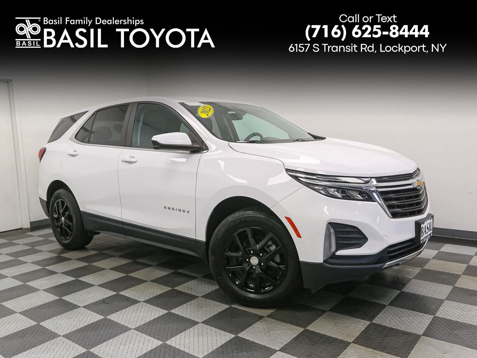 2022 Chevrolet Equinox LT — photo 1 of 43