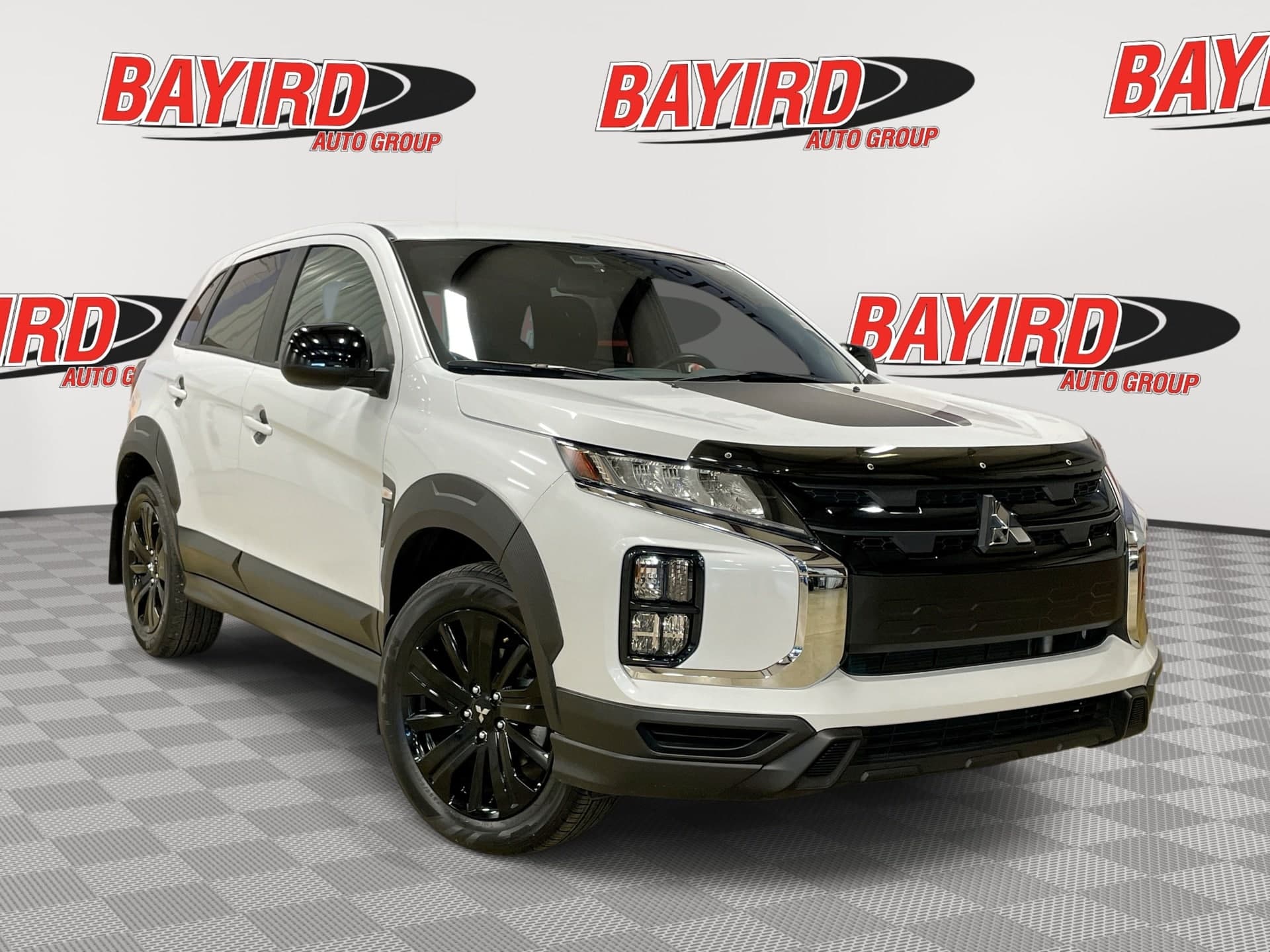 2025 Mitsubishi Outlander Sport Base — photo 1 of 33