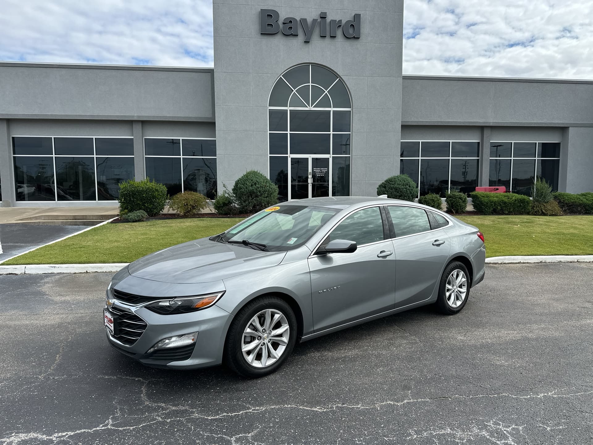 2024 Chevrolet Malibu 1LT — photo 1 of 21