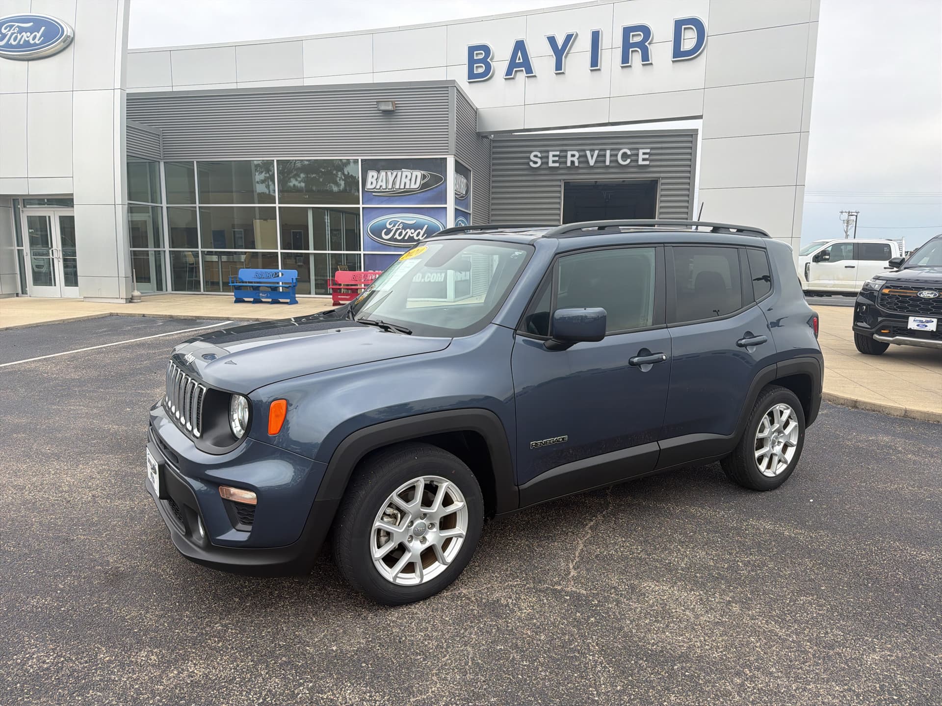 2020 Jeep Renegade Latitude — photo 1 of 20
