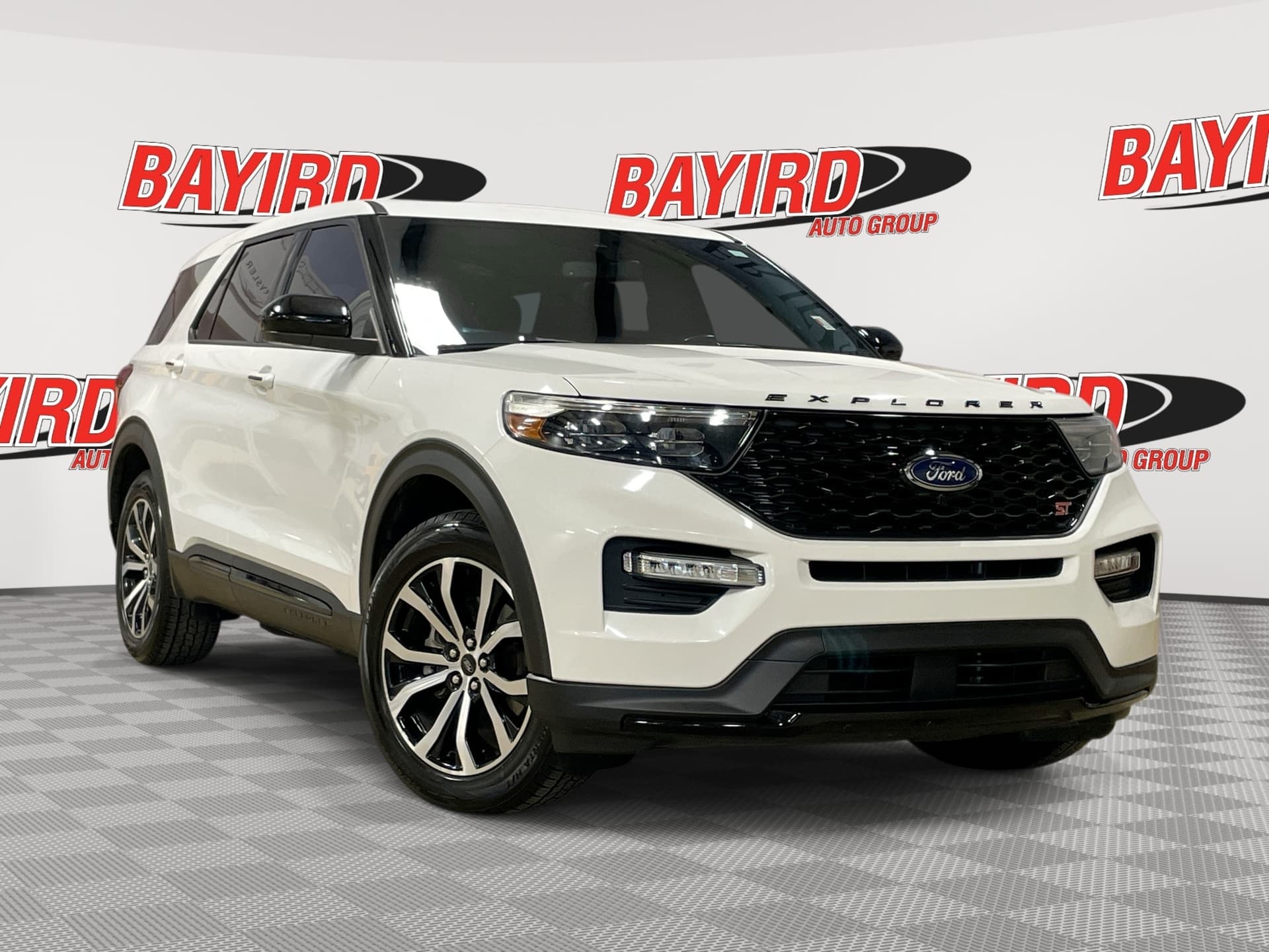 2022 Ford Explorer ST — photo 1 of 35