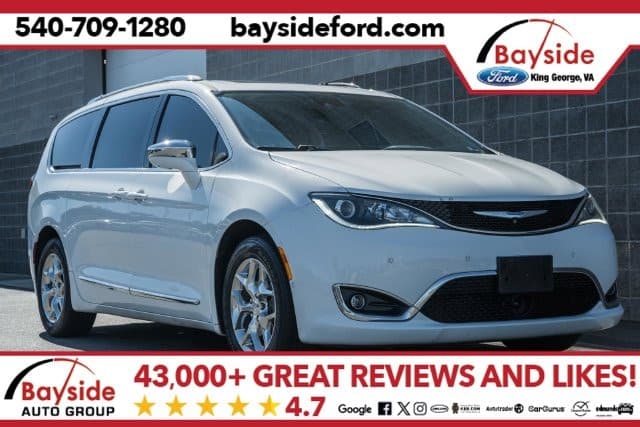 2019 Chrysler Pacifica Limited — photo 1 of 59