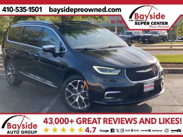 2021 Chrysler Pacifica Limited — photo 1 of 50