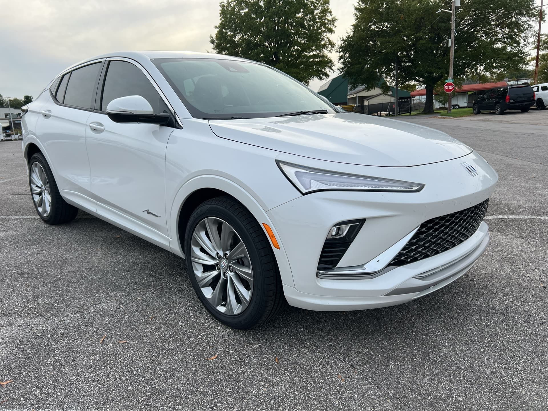 2024 Buick Envista Avenir — photo 1 of 13