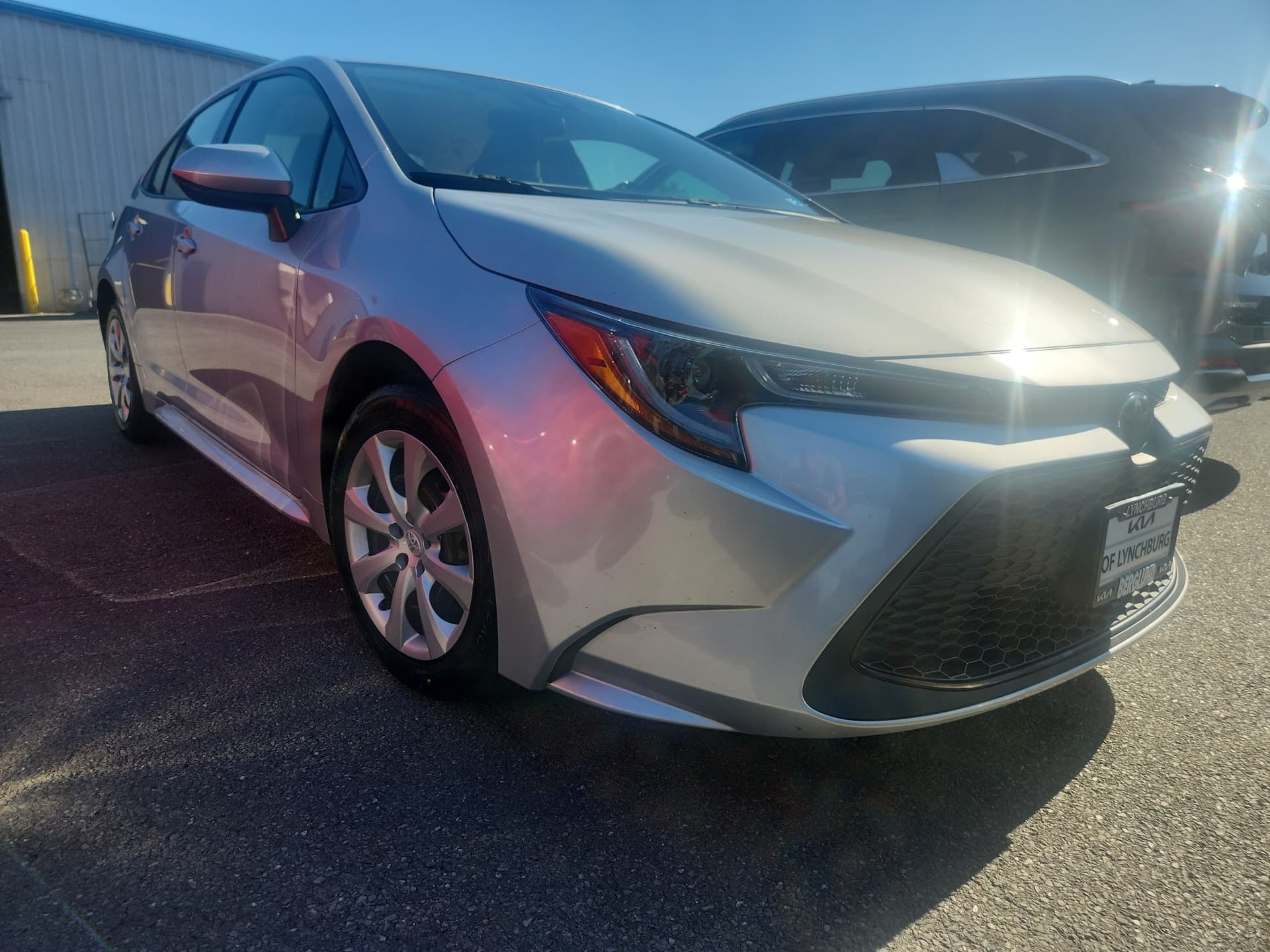 2022 Toyota Corolla LE — photo 1 of 2