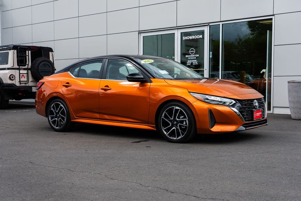 2025 Nissan Sentra SR — photo 1 of 30
