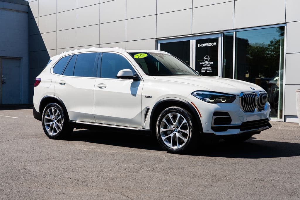 2023 BMW X5 xDrive45e — photo 1 of 30