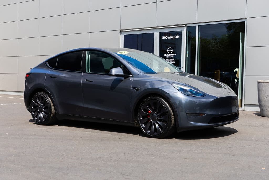 2022 Tesla Model Y Performance — photo 1 of 24