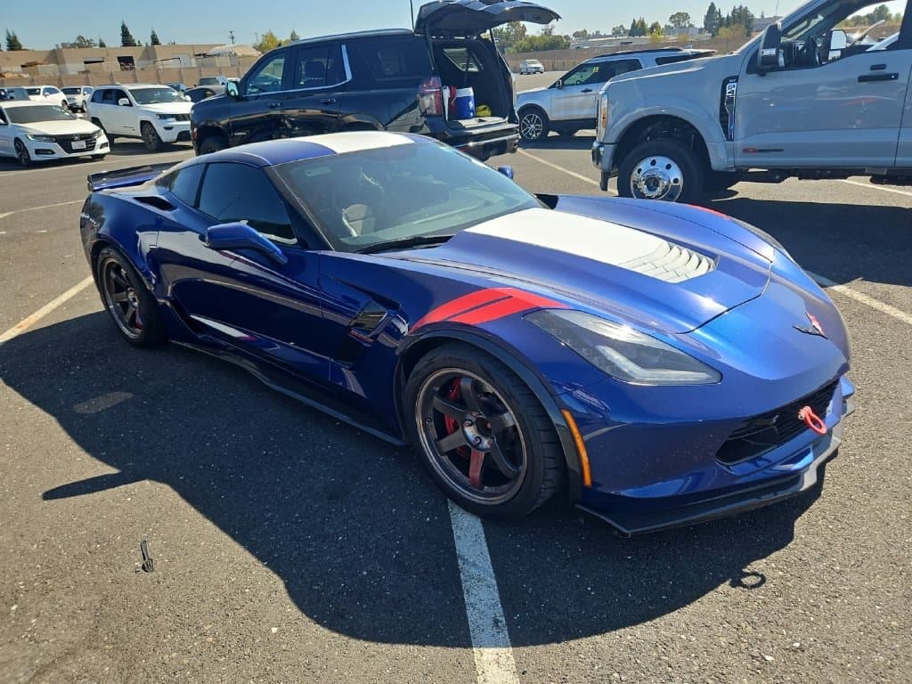 2017 Chevrolet Corvette Base — photo 1 of 4