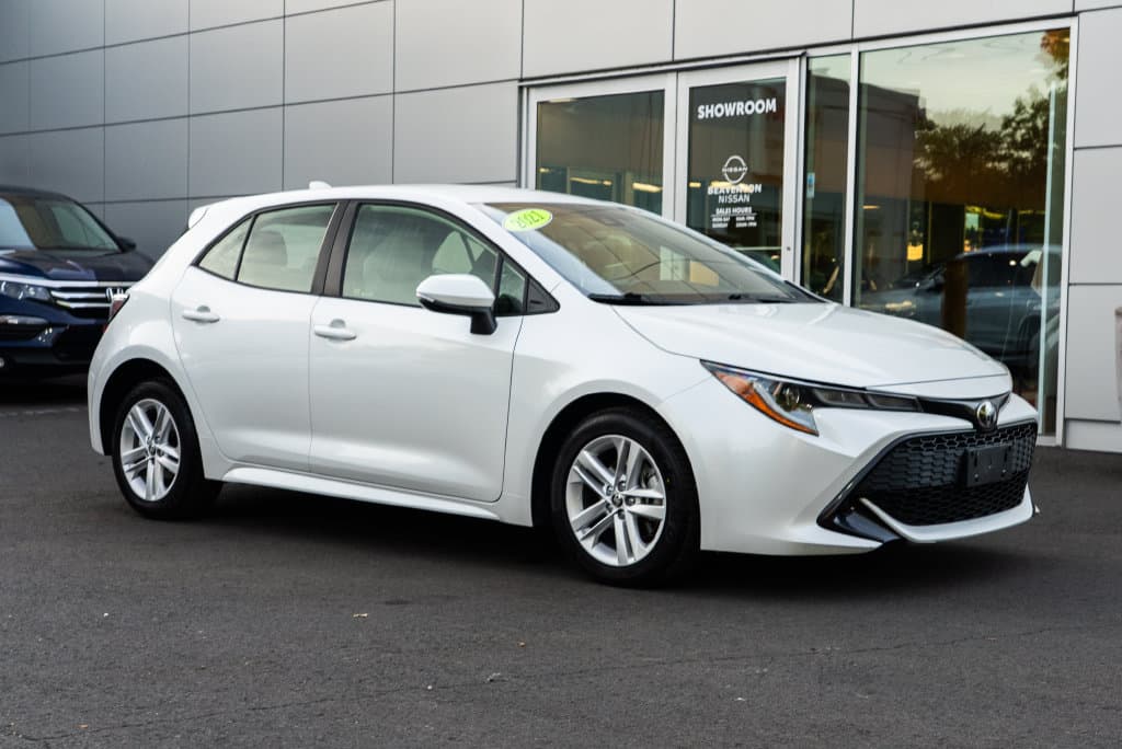 2021 Toyota Corolla Hatchback SE — photo 1 of 28
