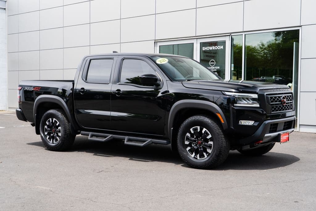 2022 Nissan Frontier PRO-4X — photo 1 of 29