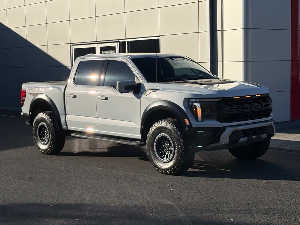 2025 Ford F-150 Raptor — photo 1 of 8