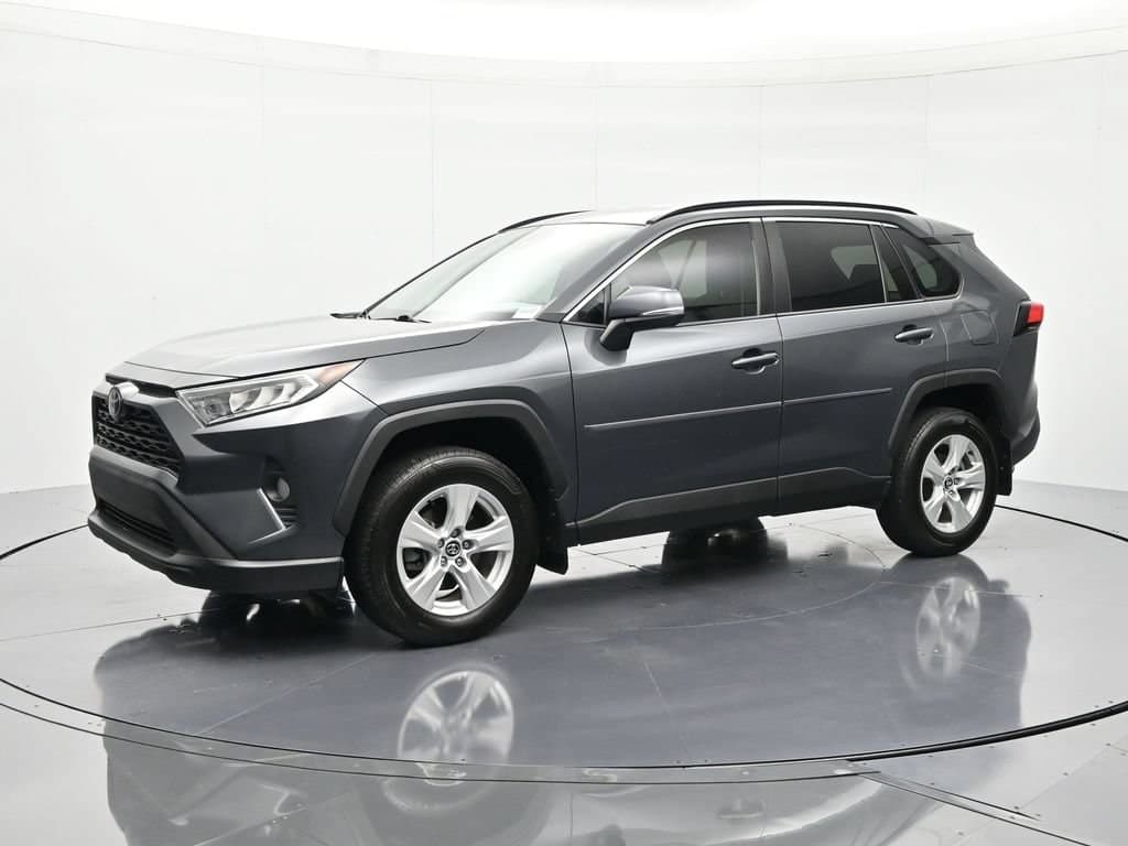 2020 Toyota RAV4 XLE — photo 1 of 48