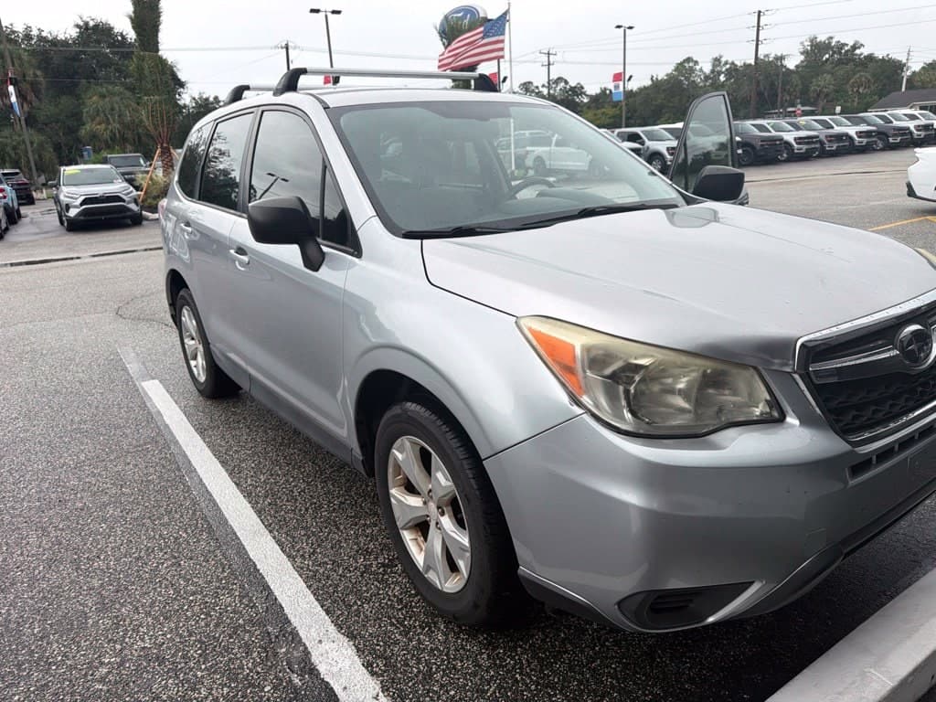 2014 Subaru Forester 2.5i — photo 1 of 4