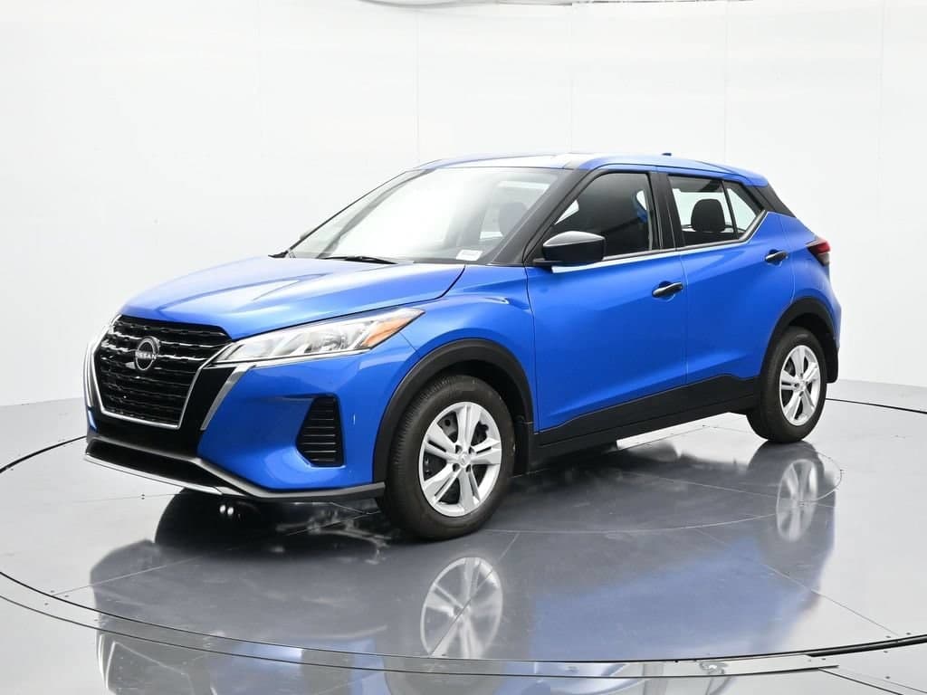 2025 Nissan Kicks Play S — photo 1 of 48