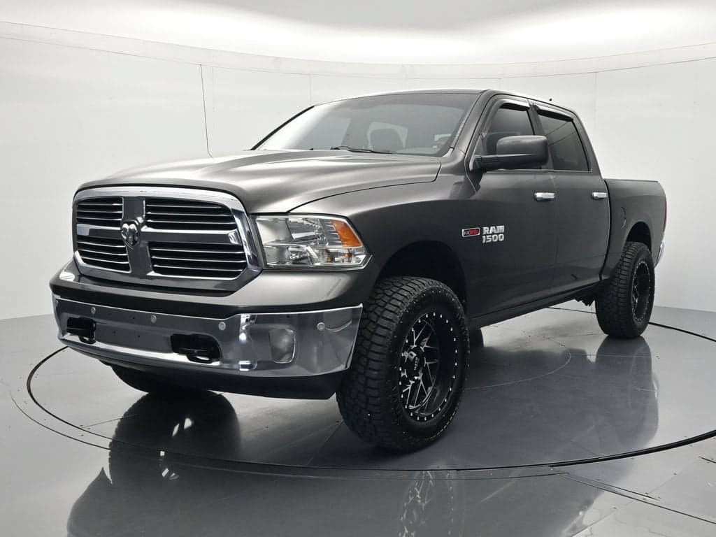 2015 RAM 1500 SLT — photo 1 of 51