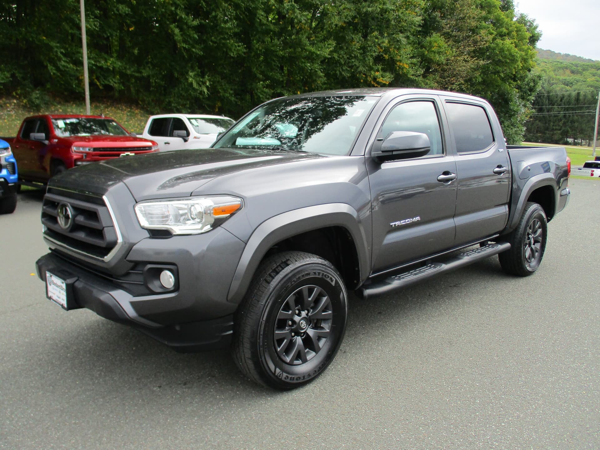 2023 Toyota Tacoma 4WD SR5 — photo 1 of 17