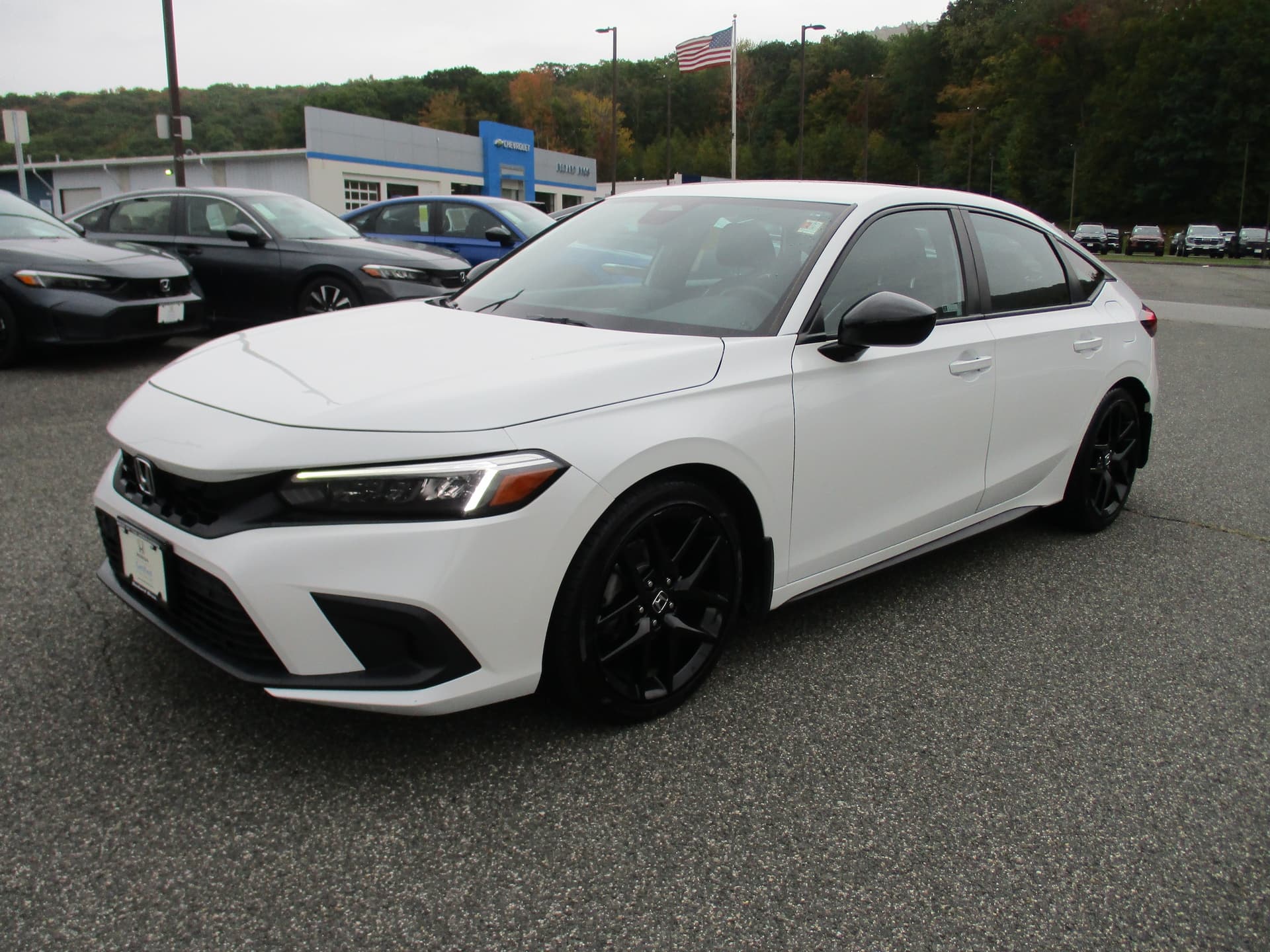 2024 Honda Civic Hatchback Sport — photo 1 of 16