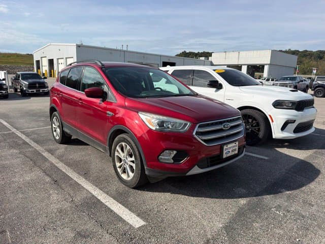 2017 Ford Escape SE — photo 1 of 11