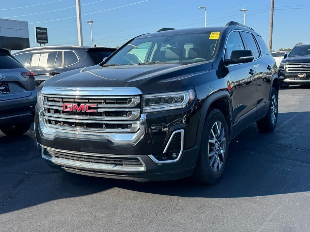 2023 GMC Acadia SLT — photo 1 of 3