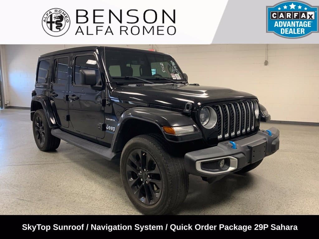2023 Jeep Wrangler Base — photo 1 of 10