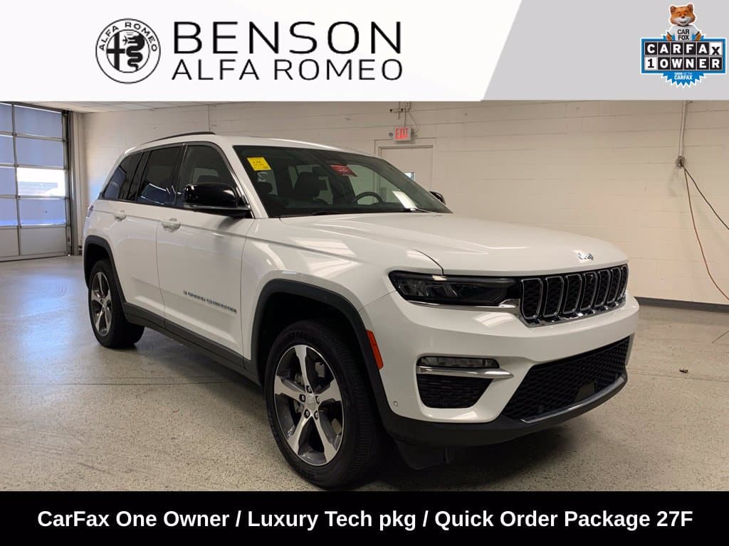 2023 Jeep Grand Cherokee Base — photo 1 of 9