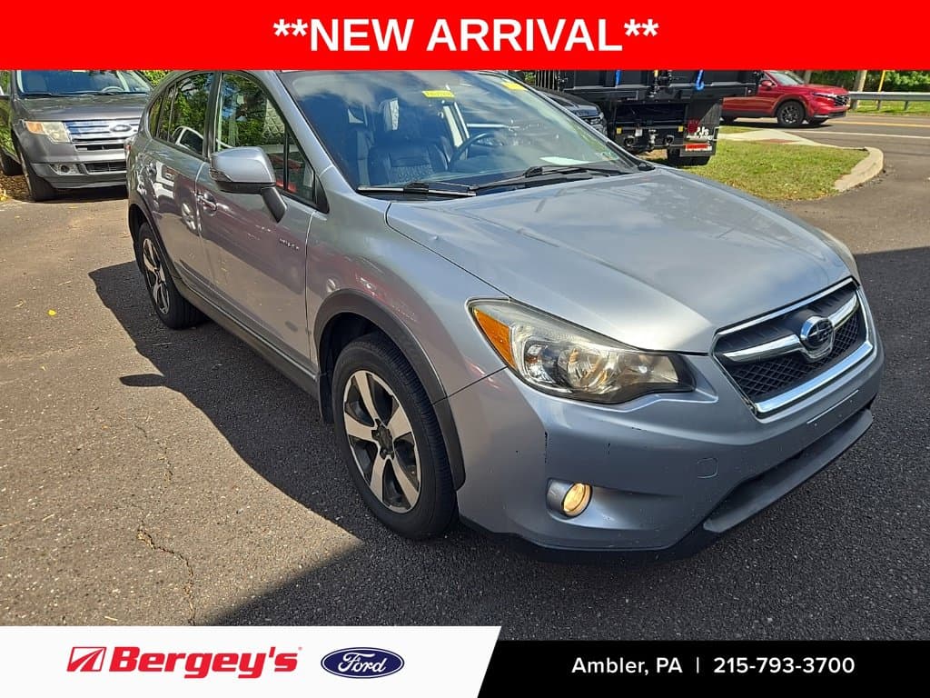 2014 Subaru XV Crosstrek Base — photo 1 of 16