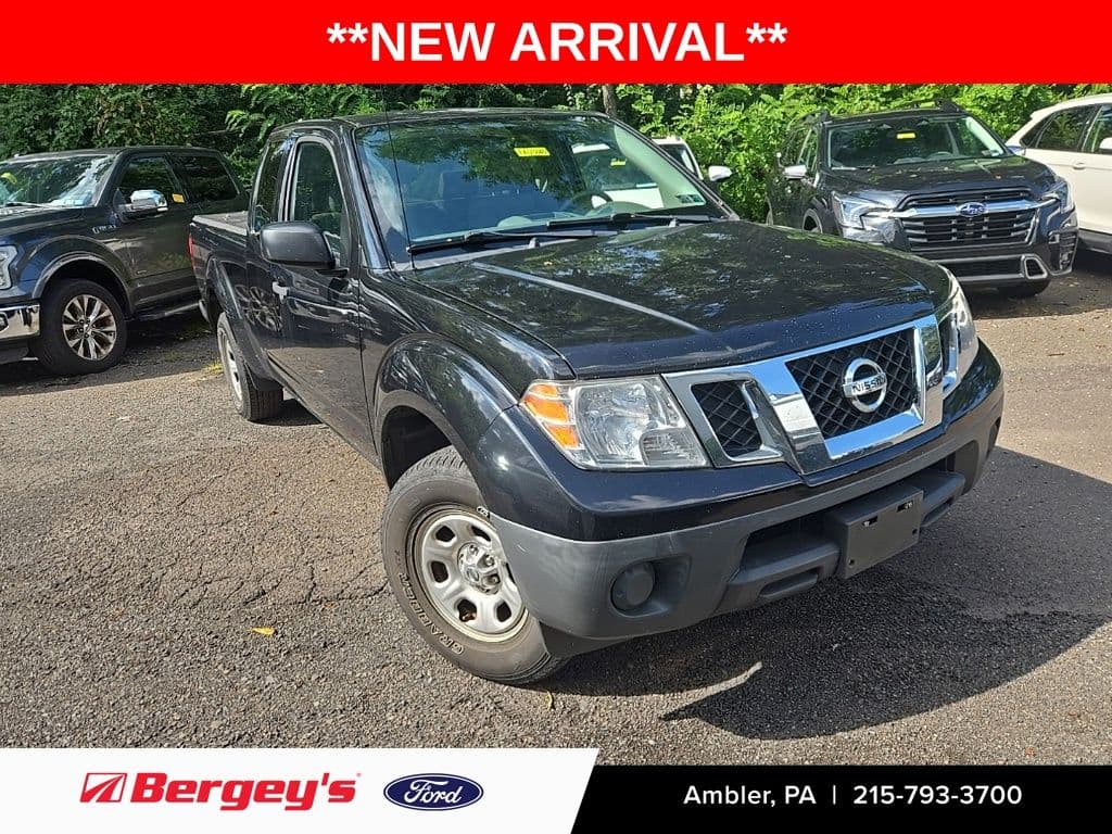 2017 Nissan Frontier S — photo 1 of 17