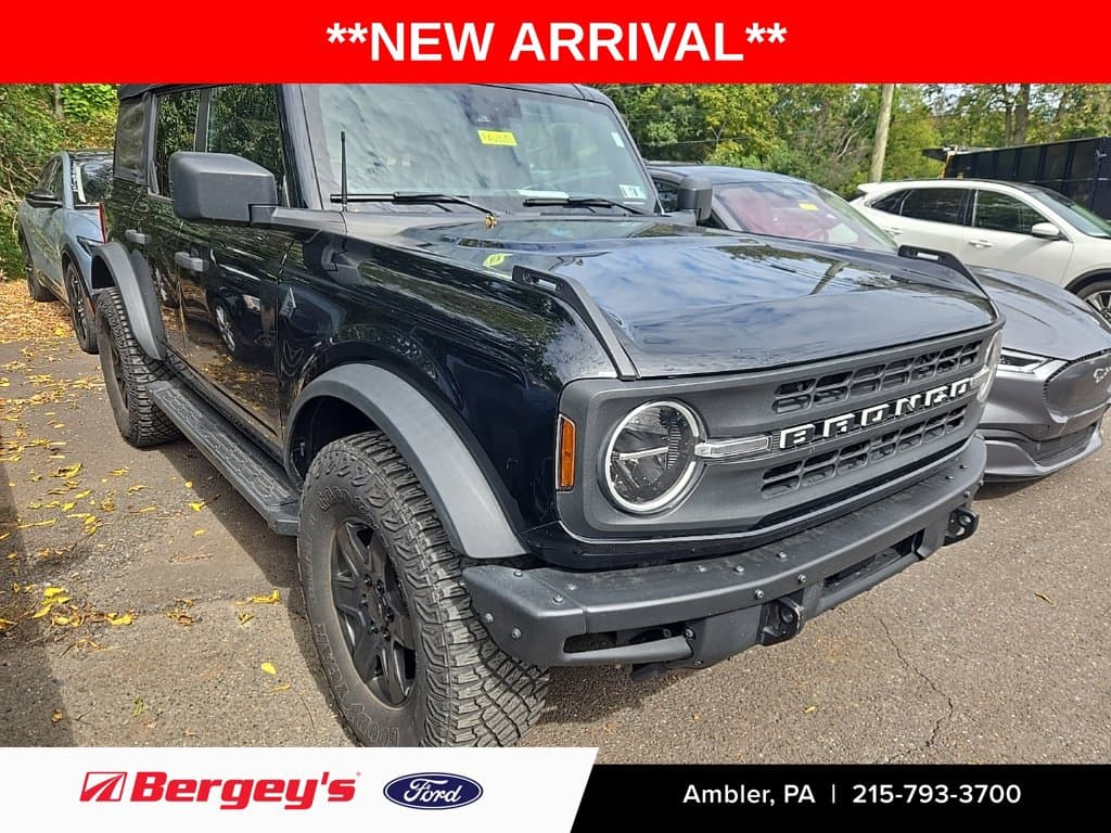 2022 Ford Bronco Black Diamond — photo 1 of 14