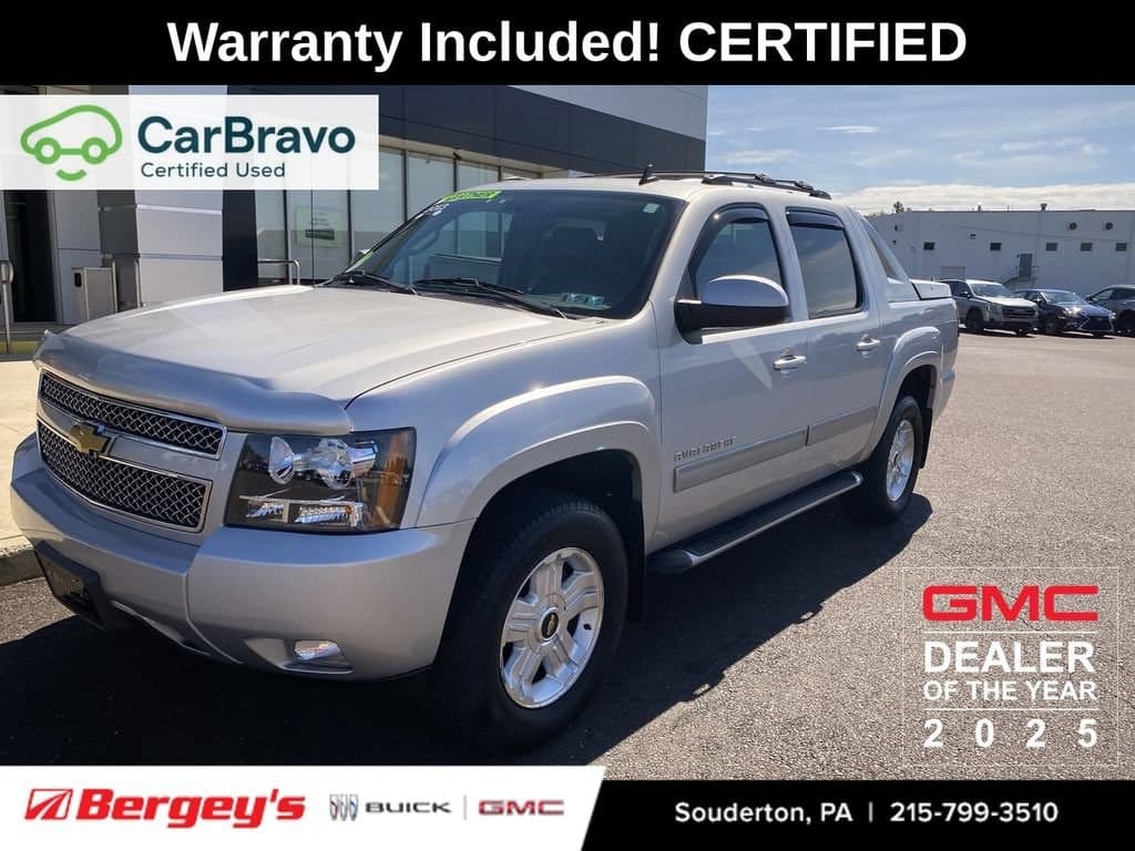 2013 Chevrolet Avalanche LT — photo 1 of 43