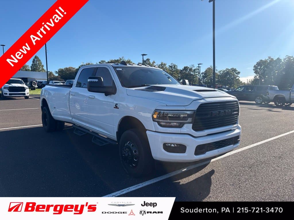 2023 RAM 3500 Laramie — photo 1 of 11