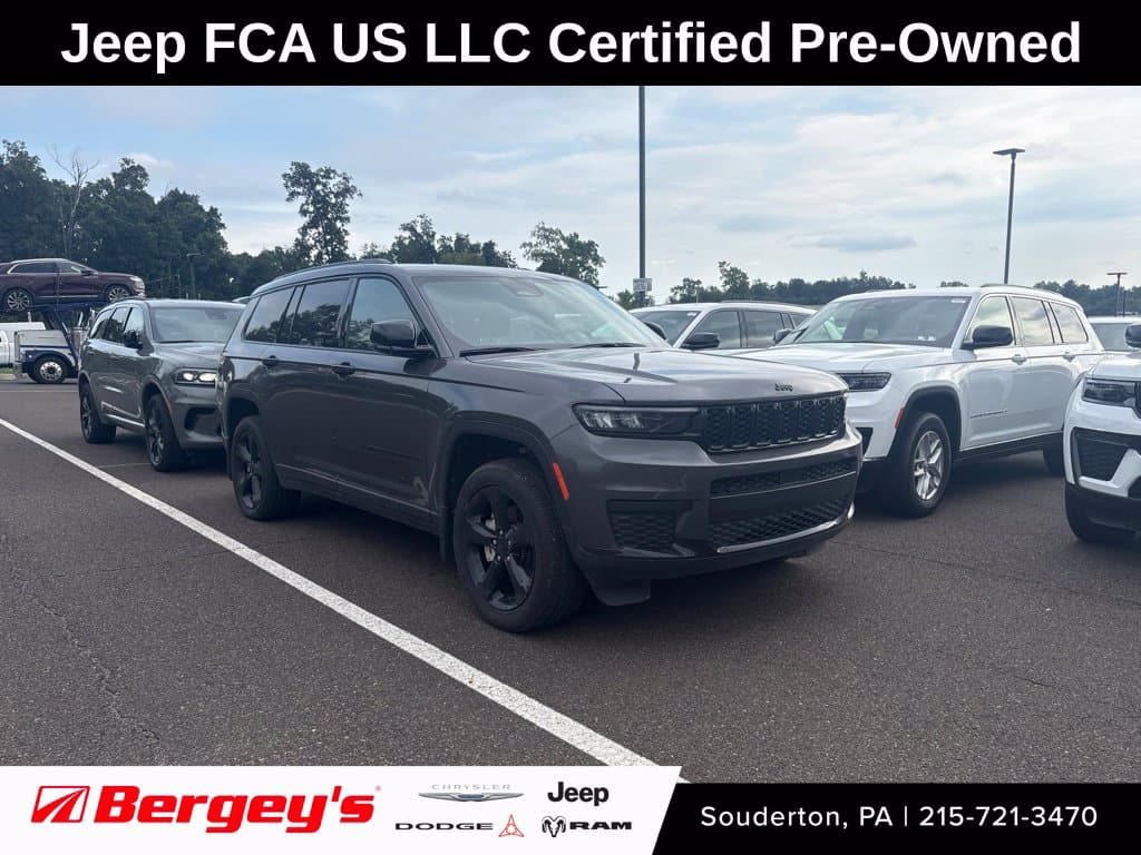 2025 Jeep Grand Cherokee L Altitude X — photo 1 of 14