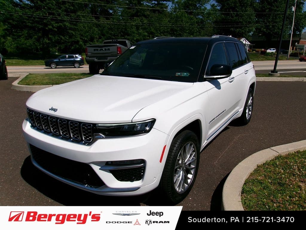 2024 Jeep Grand Cherokee Summit — photo 1 of 26