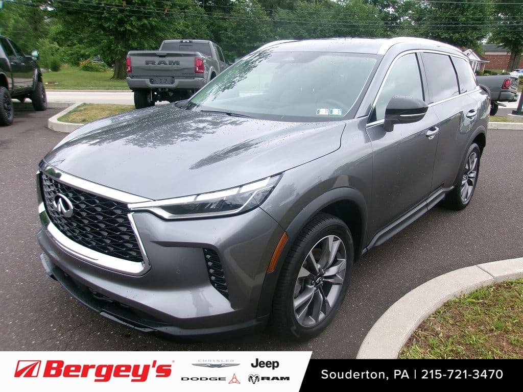 2023 INFINITI QX60 LUXE — photo 1 of 26