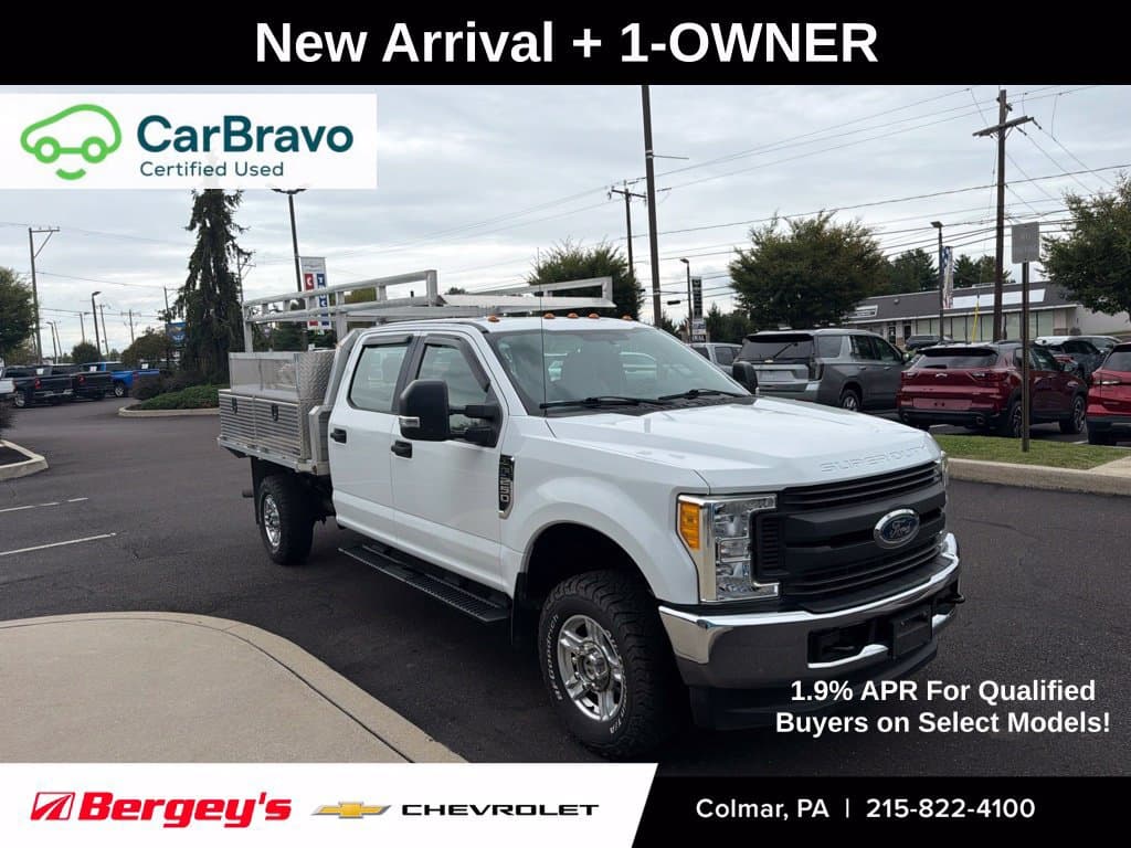 2017 Ford Super Duty F-250 SRW Lariat — photo 1 of 15