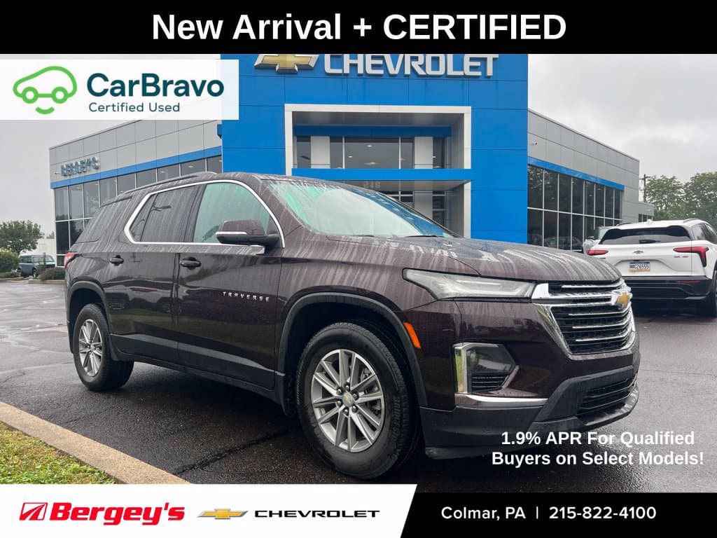2023 Chevrolet Traverse LT Cloth — photo 1 of 14