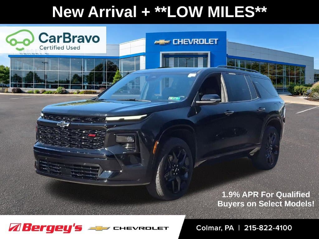 2024 Chevrolet Traverse Limited RS — photo 1 of 36