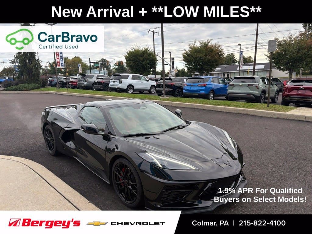 2025 Chevrolet Corvette 2LT — photo 1 of 14