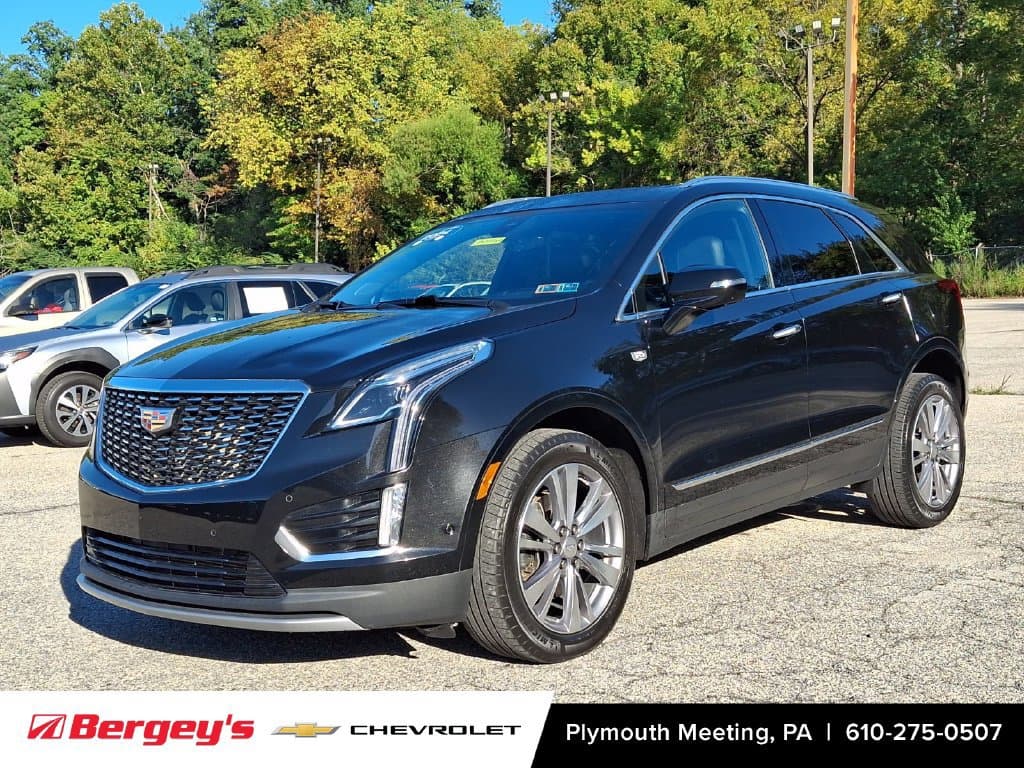 2024 Cadillac XT5 Base — photo 1 of 35