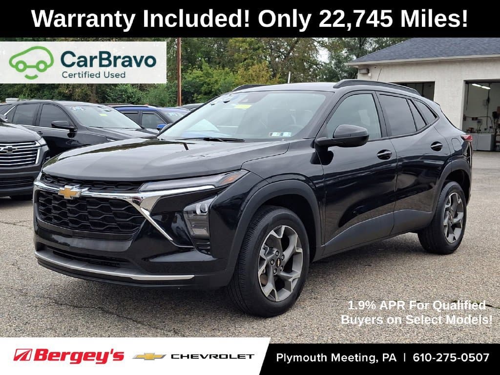2024 Chevrolet Trax LT — photo 1 of 37