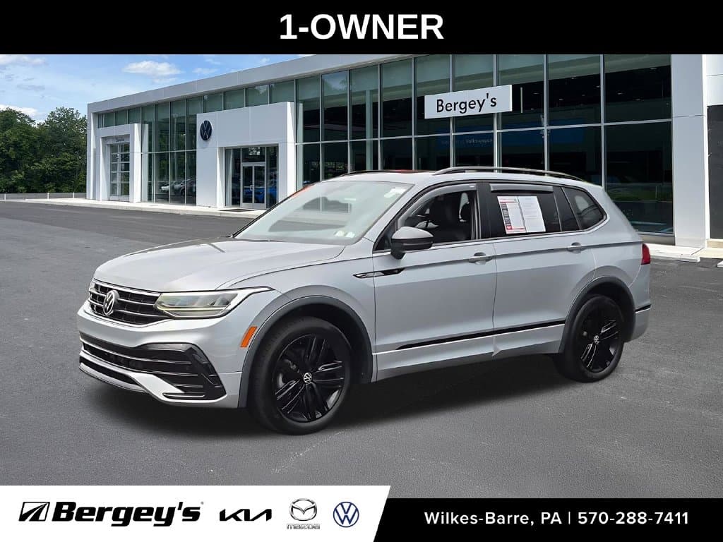 2022 Volkswagen Tiguan Base — photo 1 of 33