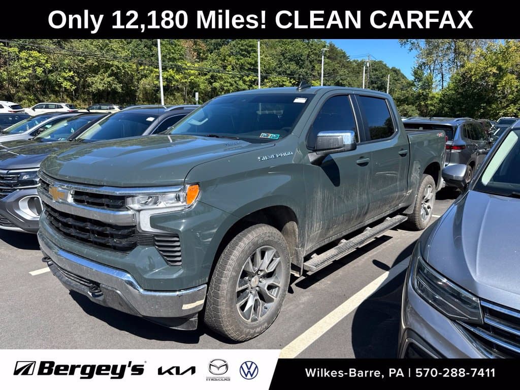 2025 Chevrolet Silverado 1500 LT — photo 1 of 15