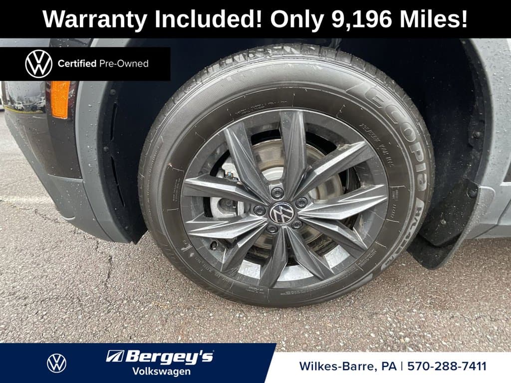 2024 Volkswagen Tiguan Base — photo 1 of 21