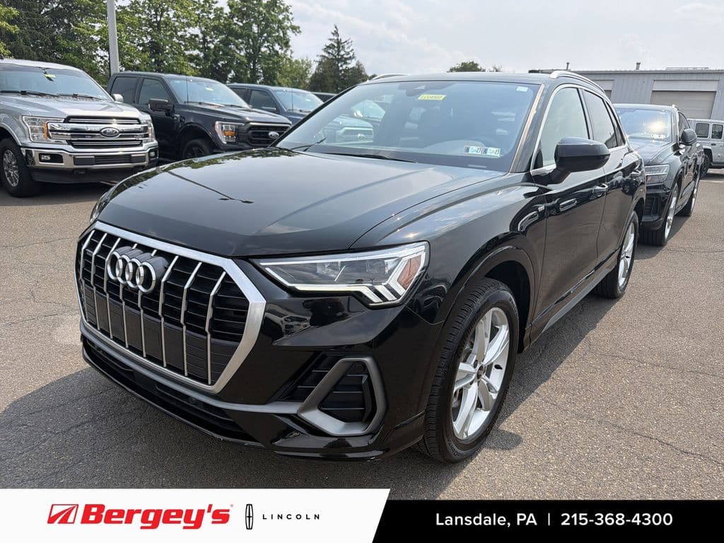 2023 Audi Q3 Base — photo 1 of 36
