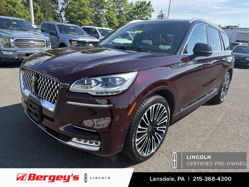 2023 Lincoln Aviator Base — photo 1 of 38
