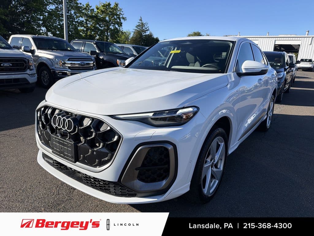 2025 Audi Q5 Sportback Base — photo 1 of 38