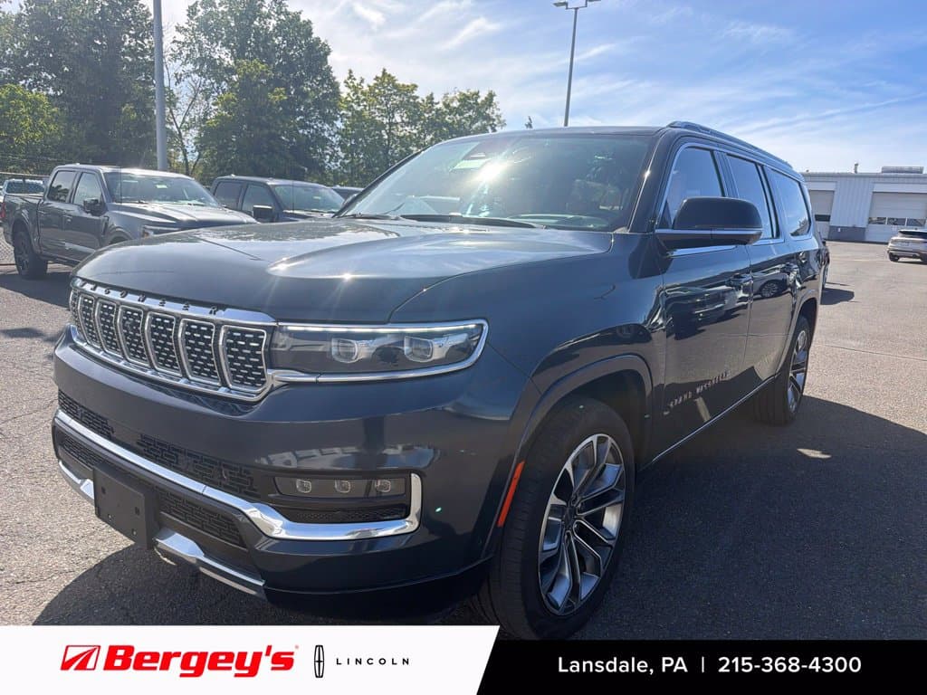 2023 Jeep Grand Wagoneer L Base — photo 1 of 41
