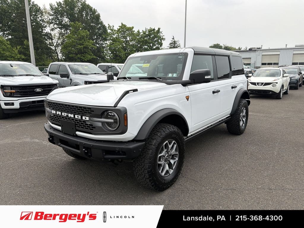2025 Ford Bronco Base — photo 1 of 43