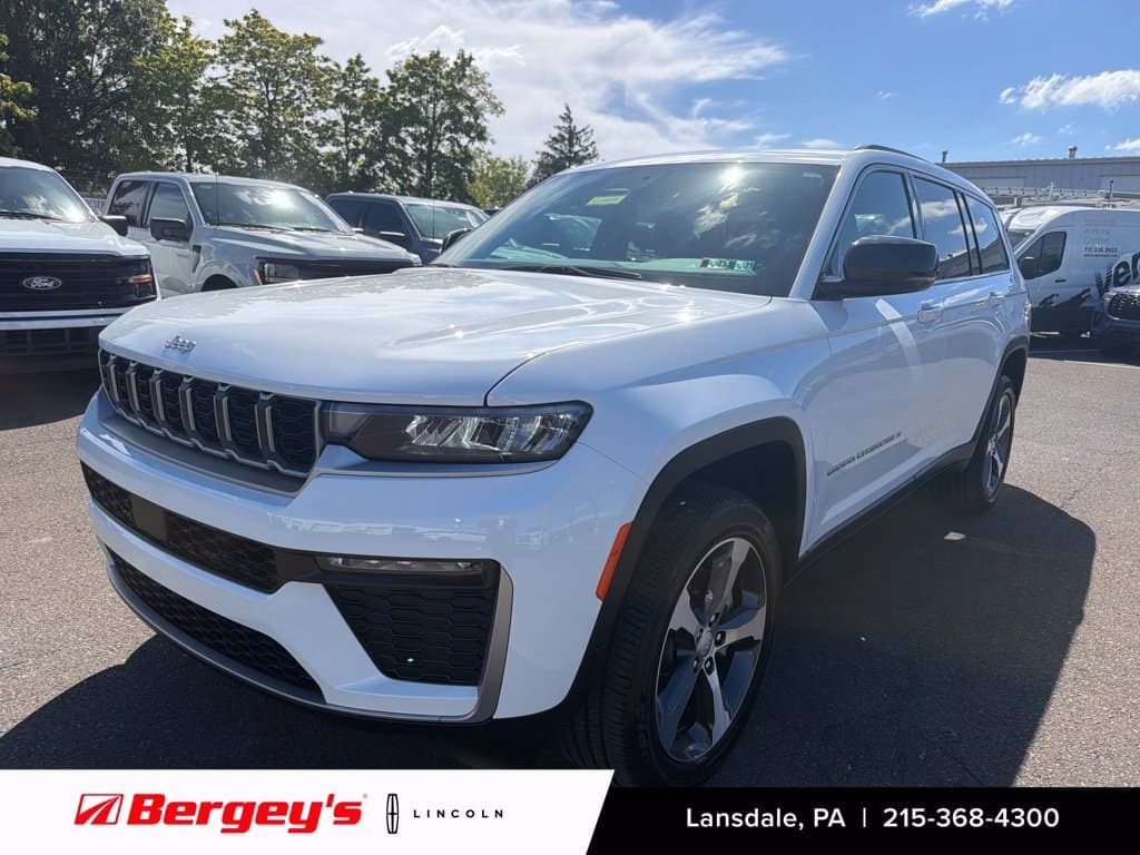 2026 Jeep Grand Cherokee L Base — photo 1 of 39