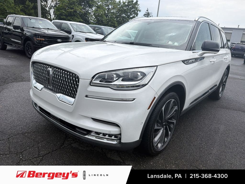 2020 Lincoln Aviator Base — photo 1 of 38